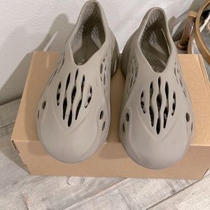 Adidas Yeezy Foam Runner